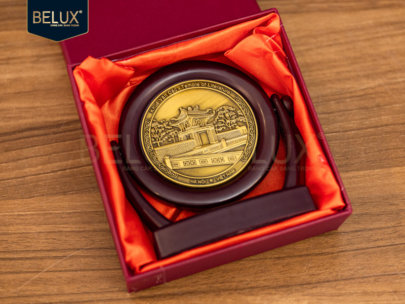 Mặt đĩa xoay Khuê Văn Các bằng đồng